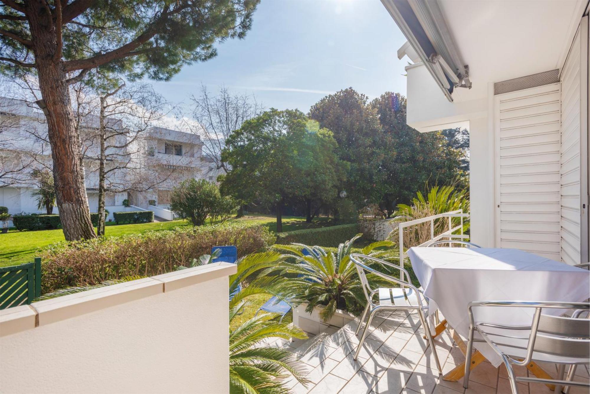 Casa Emi W/swimming Pool & Private Garden Apartment
